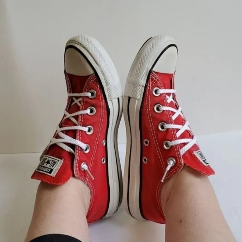 Converse SNEAKERS Red Chuck Taylor All Stars Low Tops SHOES Woman's WOMEN'S  6